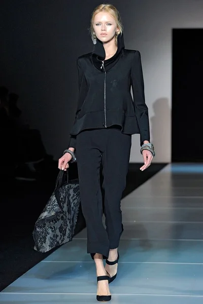 Look 12